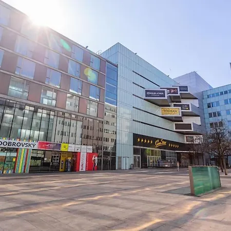 شقة Mezzanine Beds, 10min To Centre With Offsite Parking *